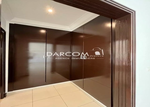 à louer s+3 de 190 m² aux Jardins