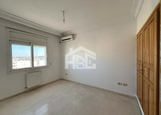 A louer s+2 de 110 m² à Ennasr 2