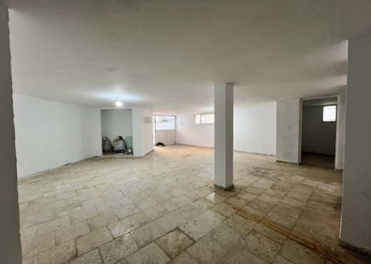 A louer Dépôt de 100 m²