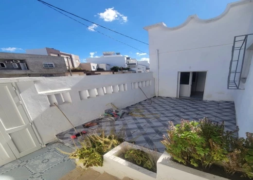 maison À Vendre à BIZERTE - Maison indépendante S+2 à double façade - Immobiliere.tn