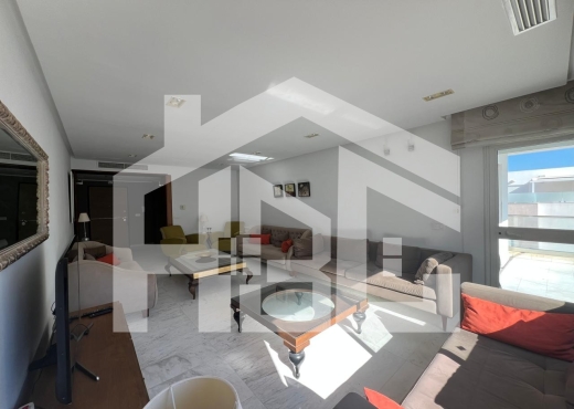 A vendre S+3  aux Jardins D'ennasr