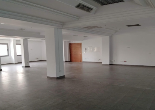 Super bureau 760 m² à Alain savary