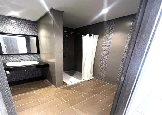 Appartement À Louer à TUNIS - 📍 NORD HILTON | UN MAGNIFIQUE APPARTEMENT S+3 - Immobiliere.tn - Photo 3