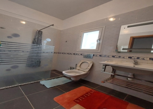 À louer étage de villa