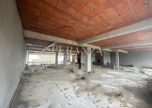 Location Local commerciale Le Pati
