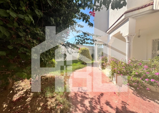 A vendre villa 764 m² Chotrana 3