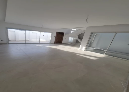 villa À Vendre à BIZERTE - À VENDRE – Villa Triplex Haut Standing S+3 - Immobiliere.tn - Photo 4