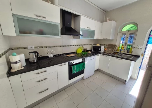 maison À Louer à MEDENINE - Maison S+4 avec piscine à Midoun - Immobiliere.tn - Photo 4
