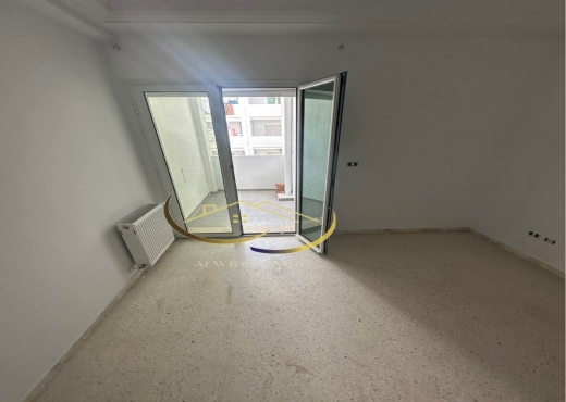 A louer un appartement s+3 à Cité wahat