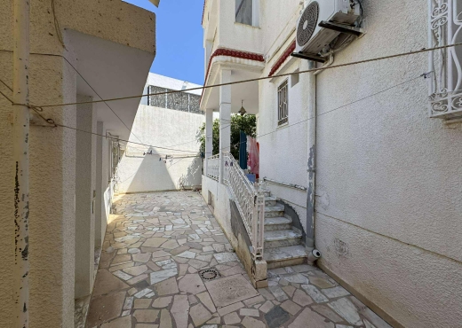 📍 CITE GHAZELA  –  VILLA À VENDRE