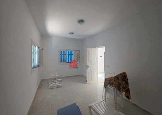 MAISON AVEC TERRAIN À HOUMT SOUK D