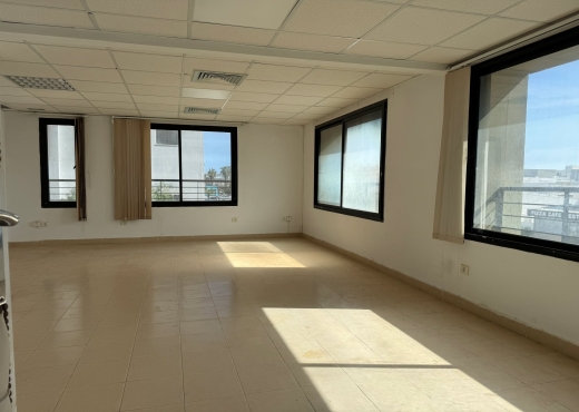 Immeuble bureautique1800 m²au kram