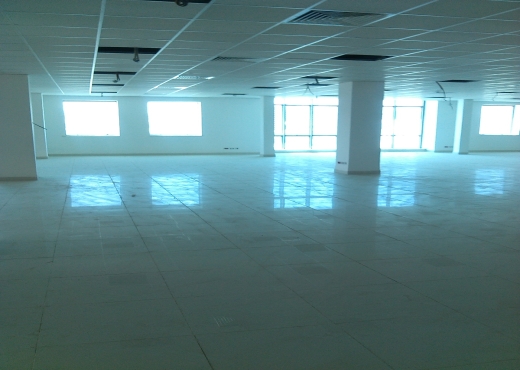 Open space 1300 m² à Charguia 2