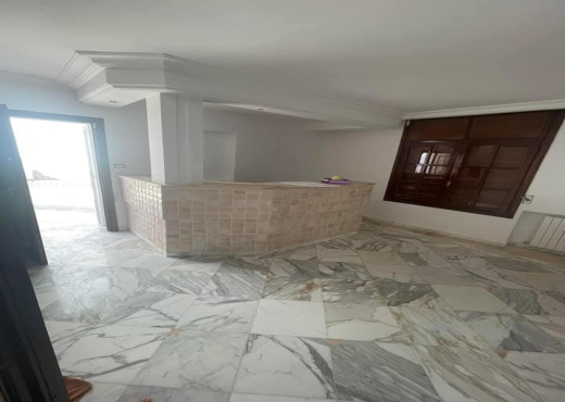 Superbe Villa S+6 à Vendre Manar