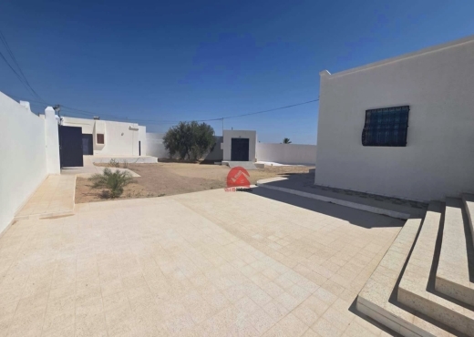 Maison avec terrain à vendre à Hou