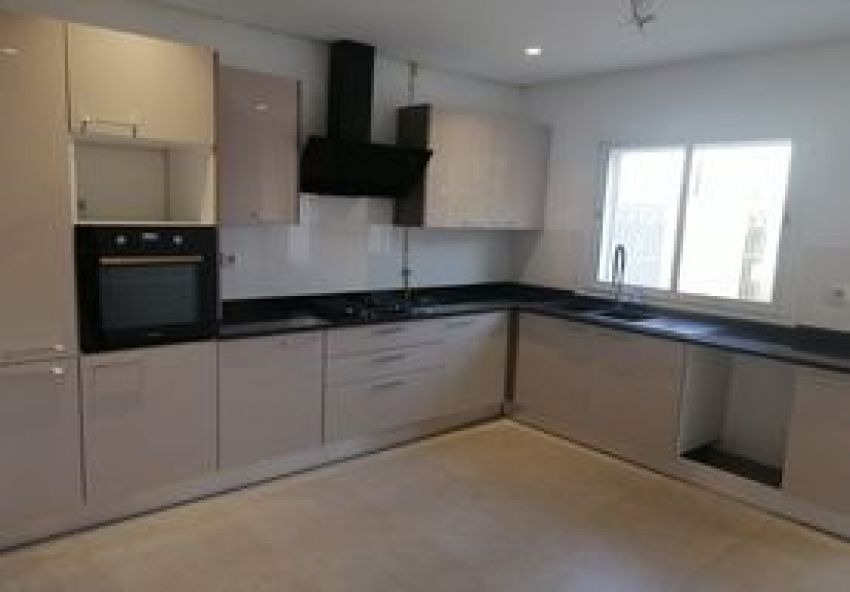 villa À Vendre à ARIANA - villa a vendre - Immobiliere.tn - Photo 2