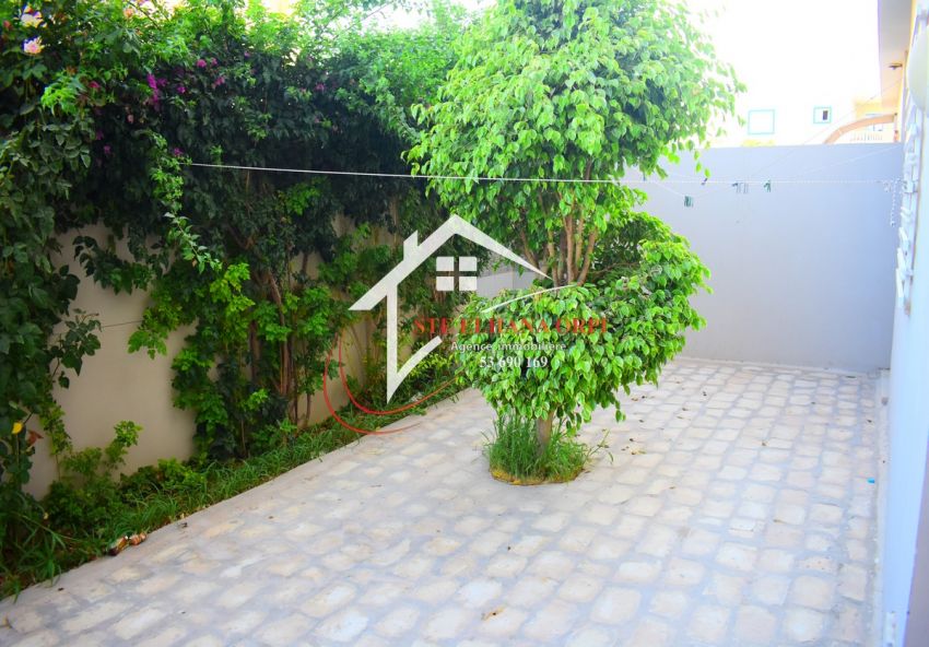 à vendre Appartement s+2 De Charme À Plage Baghdedi
