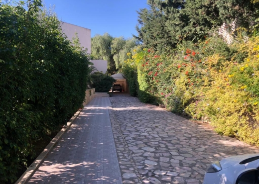 A Vendre VILLA au BERGES DU LAC