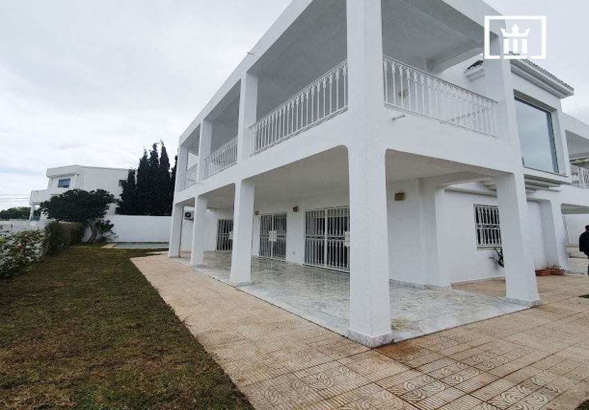 Location - Villa S+4 à Gammarth