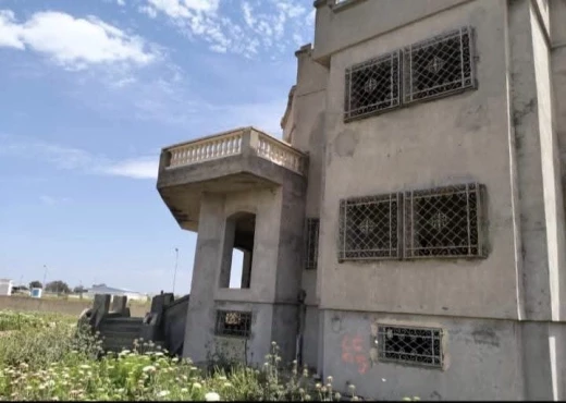 villa À Vendre à NABEUL - A Vendre Terrain avec Villa inachevé a Soliman - Immobiliere.tn