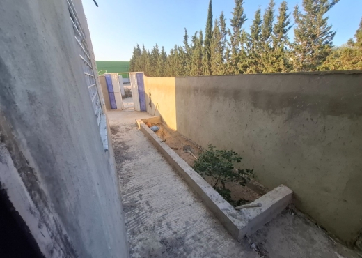 Maison d’angle neuve 2025 avec jar