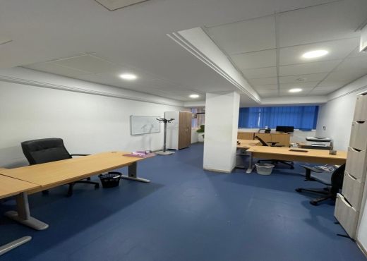 Bureau en 520m² à louer au CUN