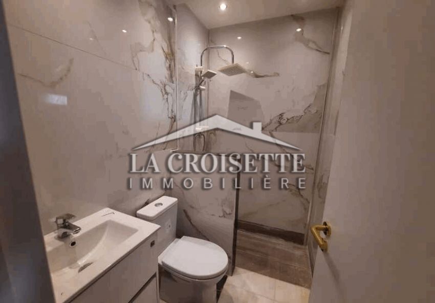 Appartement S+4 avec jardin et piscine à La Soukra MAL2145