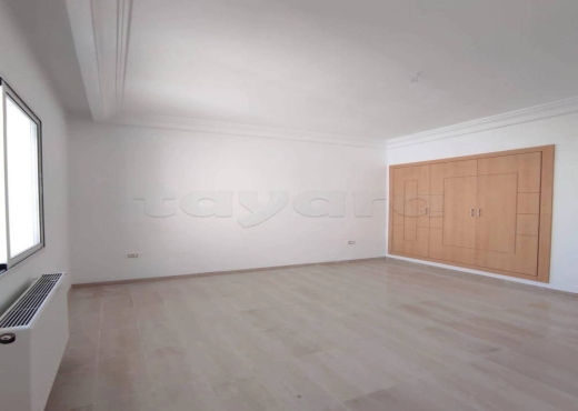 A Vendre Appart S+3 Ennasr 2