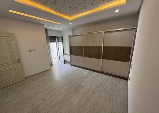 📍MENZAH 9 C : APPARTEMENT S+2 À LOUER