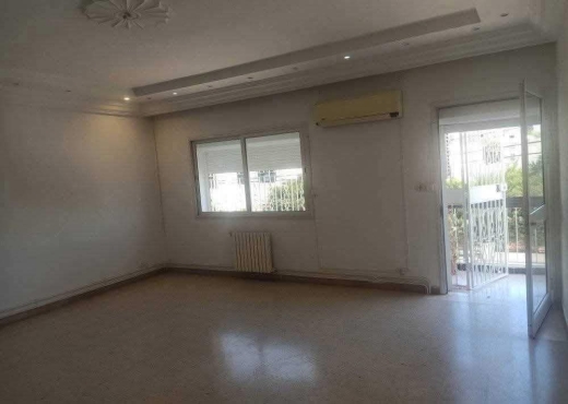 📍MENZAH 5: APPARTEMENT S+3 A LOUE