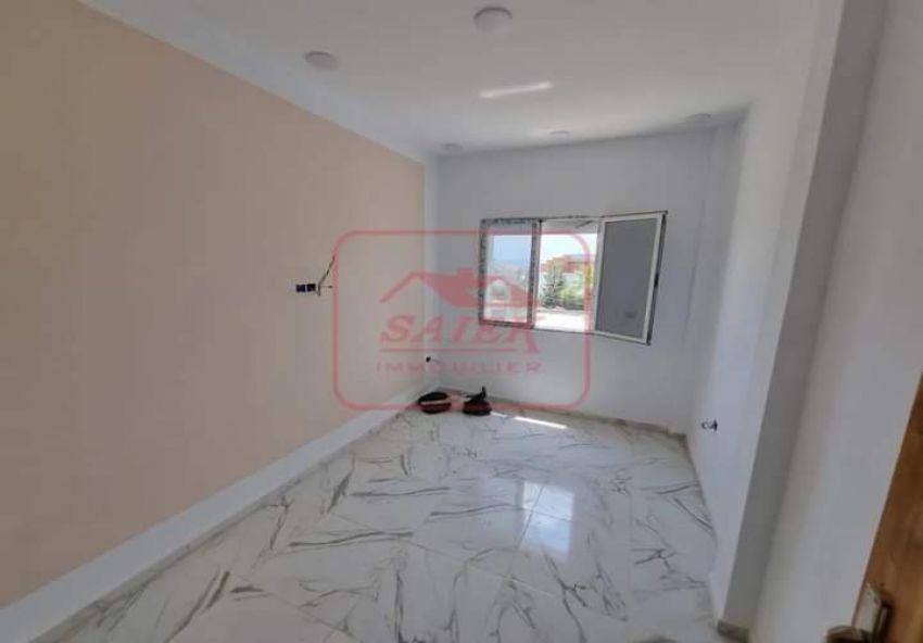 Appartement à vendre à ain mariem
