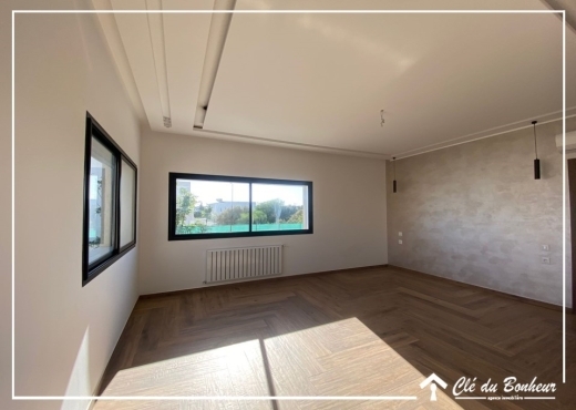 une bellle villa avec piscine à chotrana 3