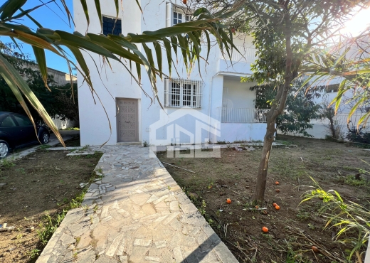 A vendre villa de 390 m²