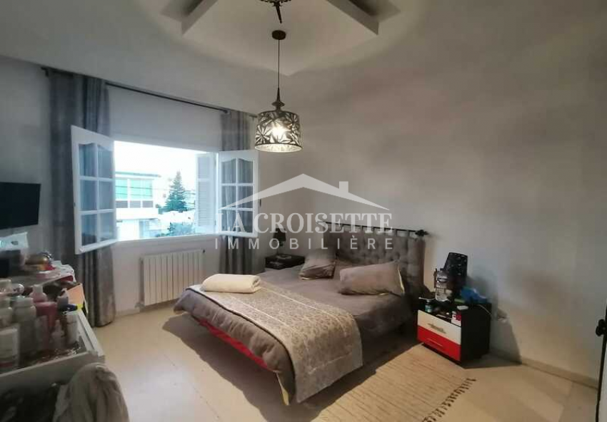 Etage de villa S+3 à La Marsa ZEL0486