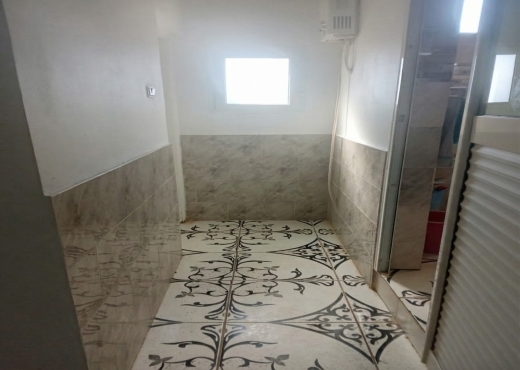 À VENDRE : MAISON INDÉPENDANTE + TERRAIN + GARAGE