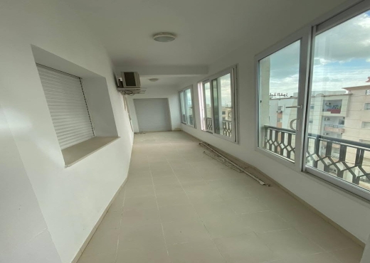 A Vendre Appart S+4 à l'Aouina