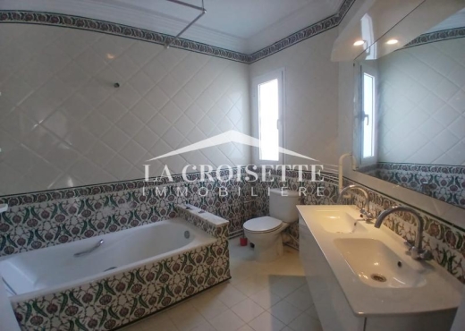 Villa S+5 avec piscine