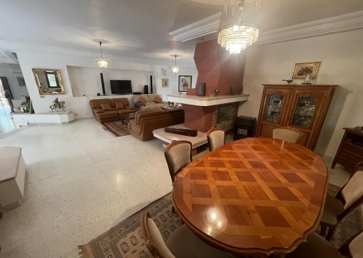 A Vendre Villa  La Soukra