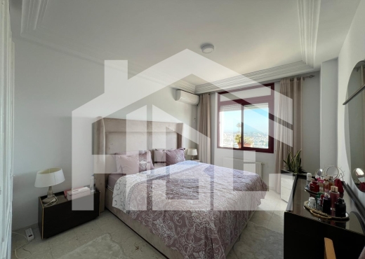 A vendre s+3 de 155 m² à Ennasr1