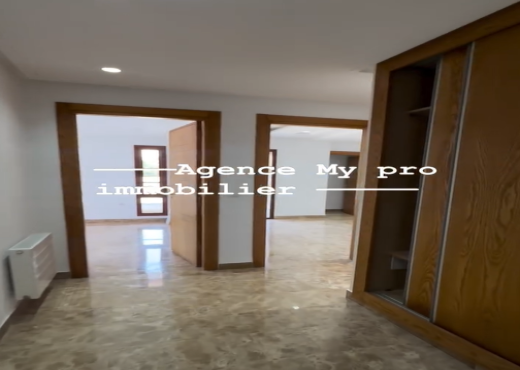 A VENDRE-UN APPARTEMENT HAUT STANDING S+2