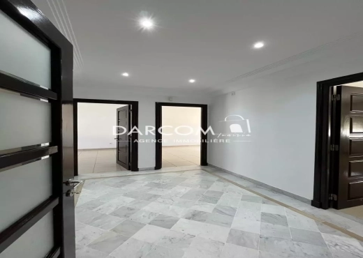 à louer s+3 de 190 m² aux Jardins