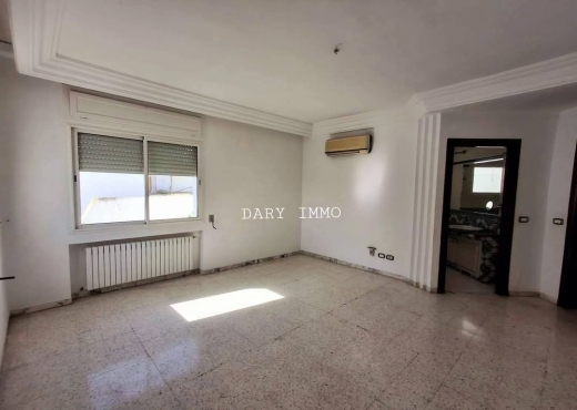 A Vendre Appart S+4 Cité Ennasr