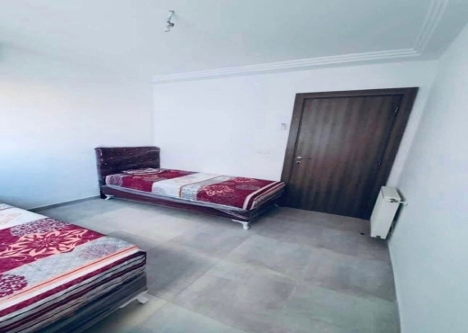 RIADH AL ANDALOUS : APPARTEMENT S+2 RICHEMENT MEUB