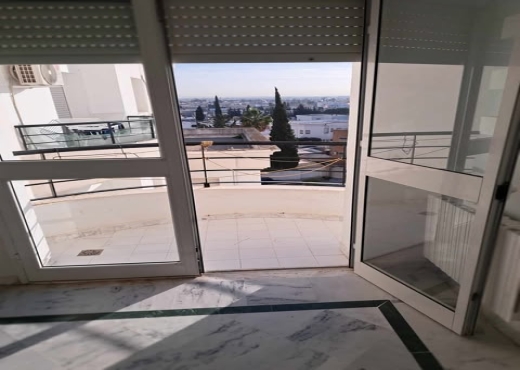 bel appartement pres hopital matri