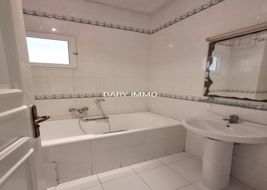 À Vendre un appartement S+2 à la s