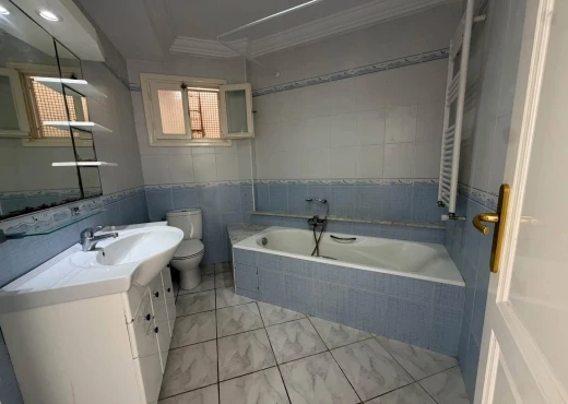 Appartement À Louer à ARIANA - À LOUER S+4 À RIADH ANDALOUS ENNAHLI - Immobiliere.tn - Photo 4