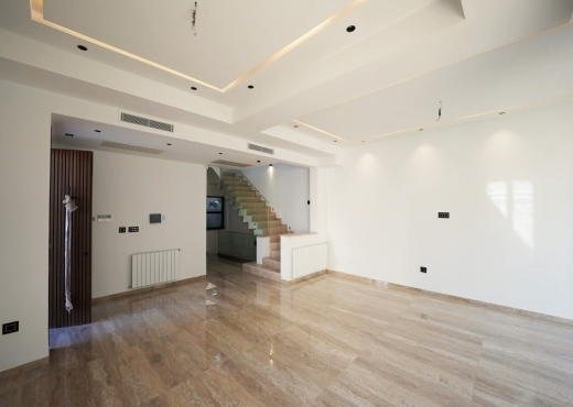 Villa S+3 avec Piscine Chotrana