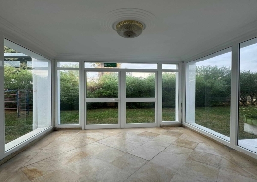 A louer Somptueusec Villa Menzah 1