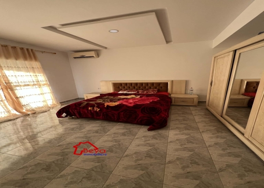 Nabeul:une villa et 2 appartements