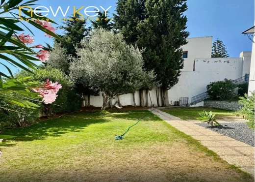villa À Louer à TUNIS - À Louer Villa S+4 a Gammarth - Immobiliere.tn